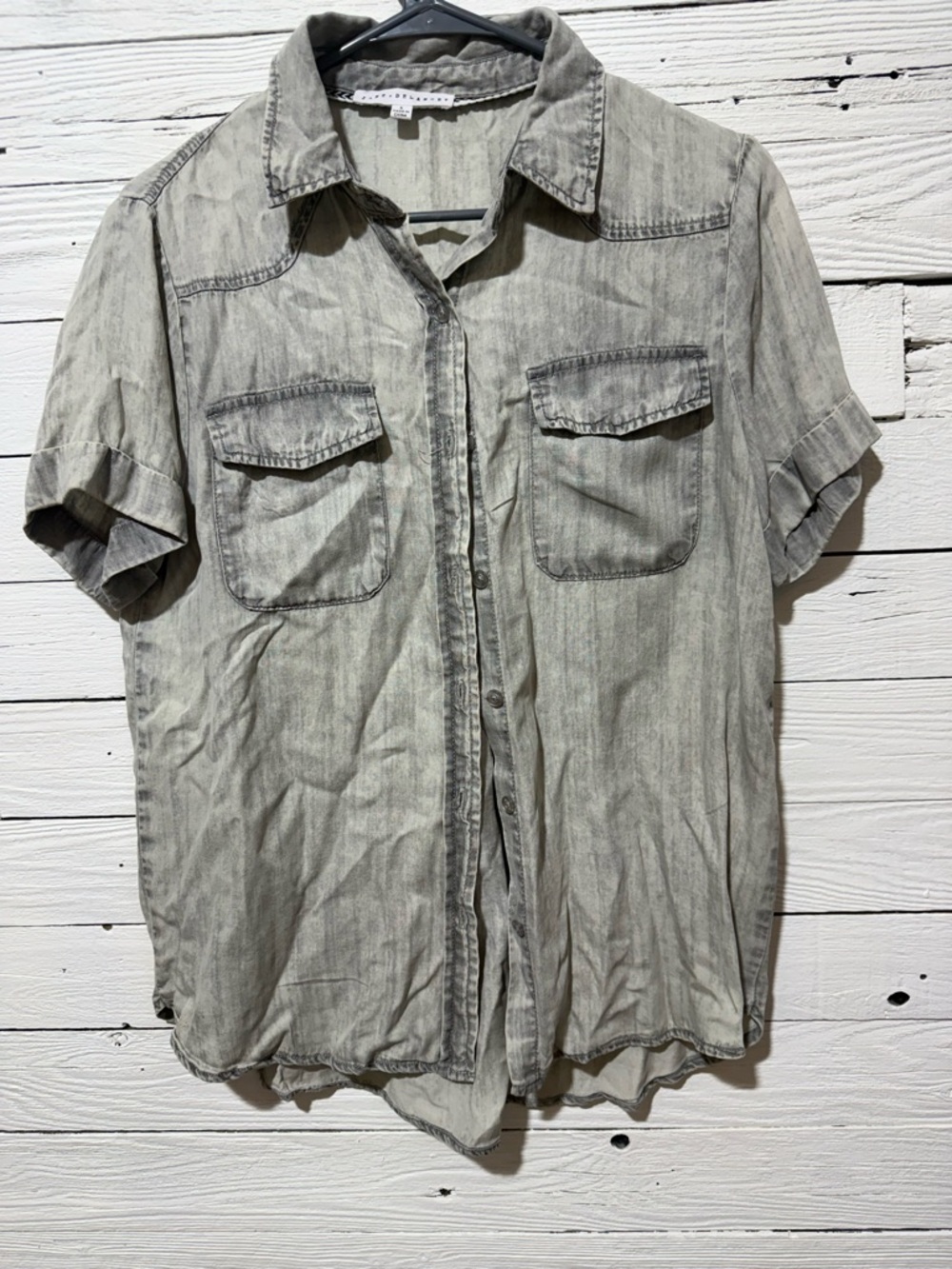 Jane and Delancey Light Grey Short-Sleeve Button-Down Shirt